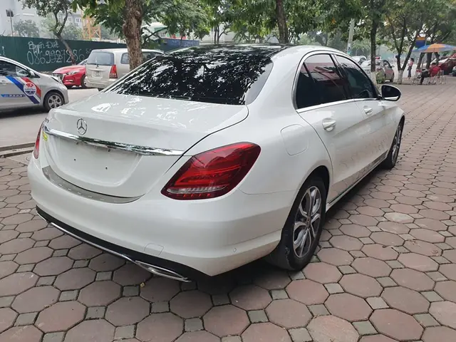 Nội Thất Mercedes C200 2018