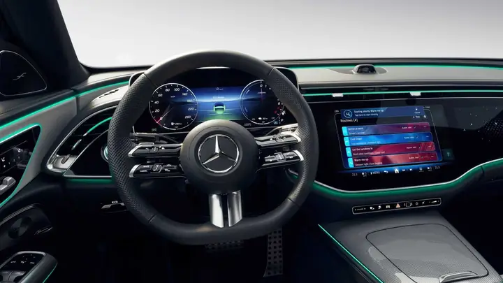 Một số hình ảnh khác của nội thất Mercedes-Benz E-Class đời mới đã được công bố: