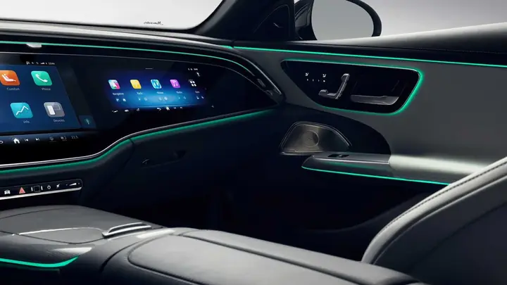 Một số hình ảnh khác của nội thất Mercedes-Benz E-Class đời mới đã được công bố: