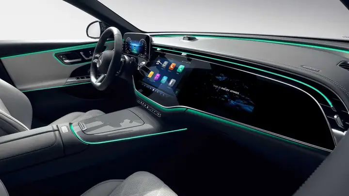 Một số hình ảnh khác của nội thất Mercedes-Benz E-Class đời mới đã được công bố: