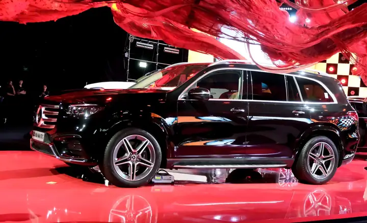 NGOẠI THẤT MERCEDES-BENZ GLS 450 FACELIFT 2025