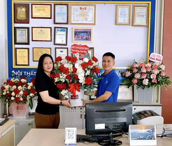 The one - Chúc mừng sinh nhật Quý đại lý tháng 10