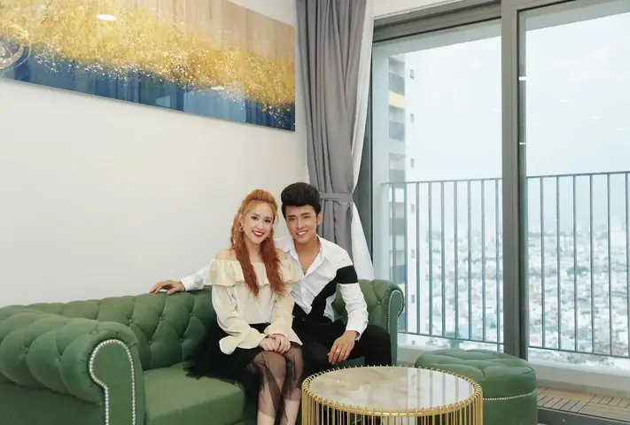 Phương Hằng - cô em út trong phim "Gạo nếp gạo tẻ" đã cùng ông xã chuẩn bị cho món quà này trong 1 năm.