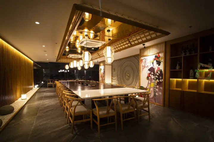 Không gian nội thất phòng VIP 2 nhà hàng Nhật Bản - Sushi World