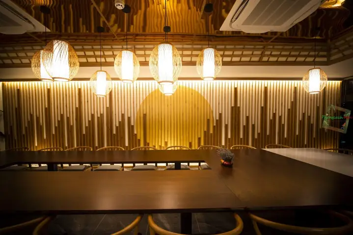 Không gian nội thất phòng VIP 2 nhà hàng Nhật Bản - Sushi World