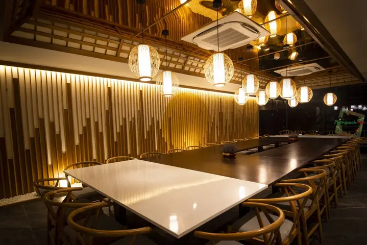 Không gian nội thất phòng VIP 2 nhà hàng Nhật Bản - Sushi World