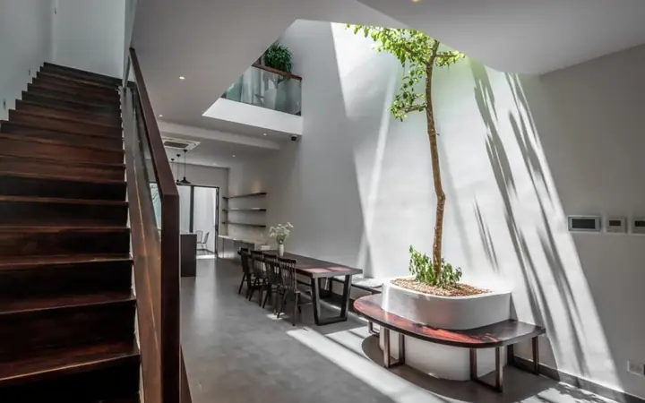 4.5 Thiết kế nhà 2 tầng có giếng trời