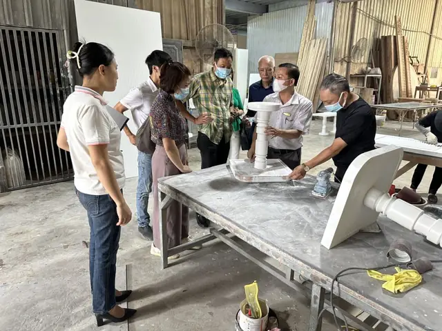 Nội thất cửa hàng – showroom: Nội thất cửa hàng – showroom: