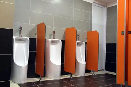nội thất nhà vệ sinh công cộng