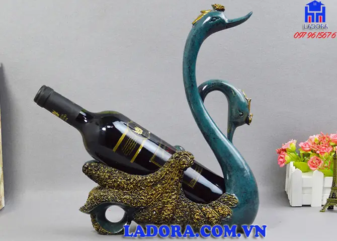 Kệ để rượu vang chim thiên nga – một món decor trang trí nhà xinh đẹp và ý nghĩa Kệ để rượu vang chim thiên nga – một món decor trang trí nhà xinh đẹp và ý nghĩa