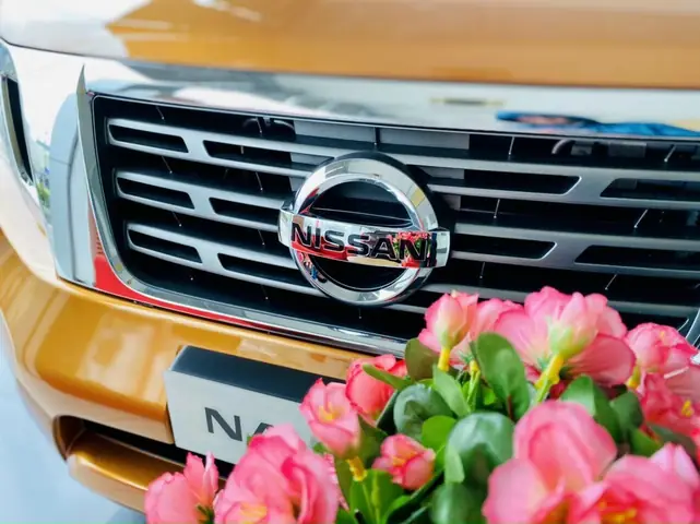 nội thất nissan navara vl 2019