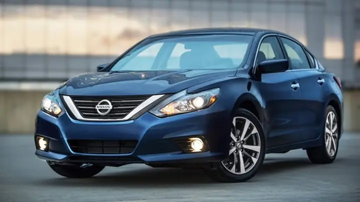 Ngoại thất của xe Nissan Teana