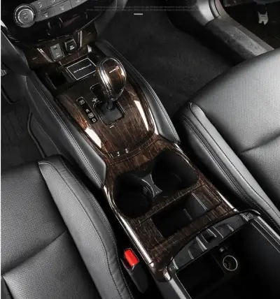 Nội thất Nissan X-Trail 2010: Thiết kế và Tiện nghi Đáng chú ý