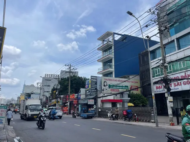 Đường Nguyễn Xí
