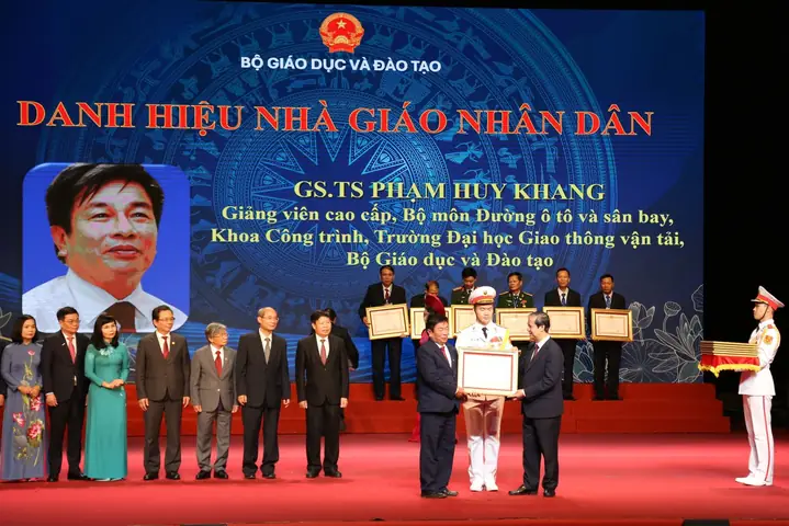 Nội Thất Ô Tô Huy Khang