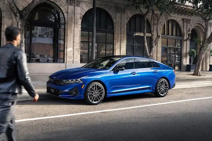 Kia K5. Ảnh: Carbuzz. Kia K5. Ảnh: Carbuzz.