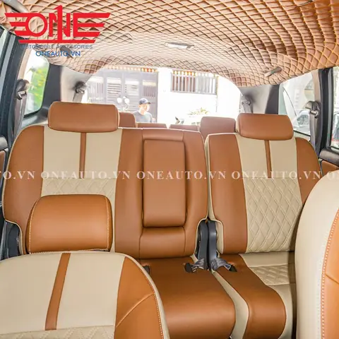 Hình ảnh thực tế nội thất xeToyota Innovasau khi bọc ghế da tại ONEAUTO