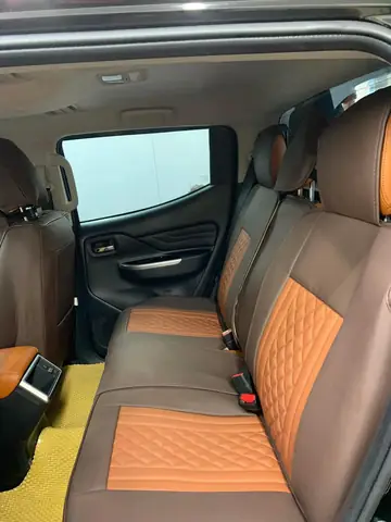 3.1 Mitsubishi Triton 2023 Lên Áo Ghế Cao Cấp