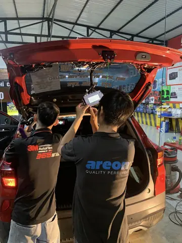 1.4 Đội ngũ nhân viên nhiều kinh nghiệm 1.4 Đội ngũ nhân viên nhiều kinh nghiệm