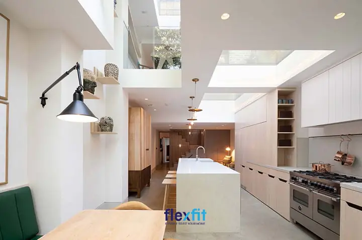 Thiết kế phòng bếp kết nối với không gian giếng trời Thiết kế phòng bếp kết nối với không gian giếng trời
