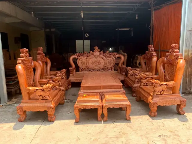 Gỗ hương đá có đường vân sắt nét, liền mạch, mùi hương tự nhiên dễ chịu Gỗ hương đá có đường vân sắt nét, liền mạch, mùi hương tự nhiên dễ chịu