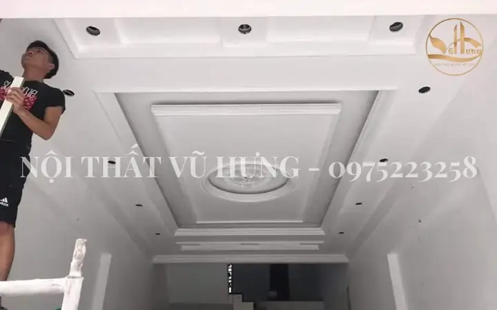 Thi công trần thach cao phòng khách nhanh chóng, dễ dàng