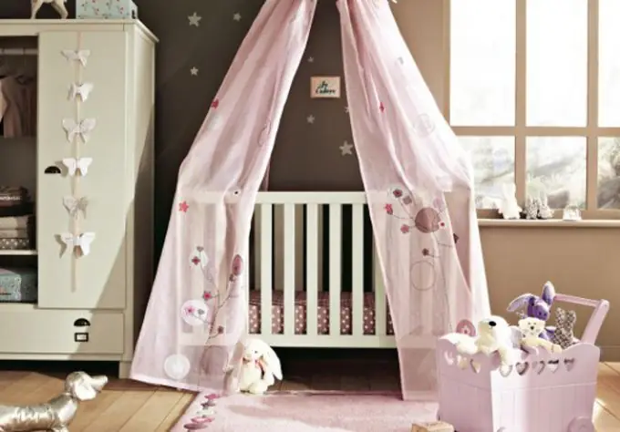 Nội thất phòng ngủ cho những công chúa ngủ trong cũi. Chiếc màn vừa làm điệu, vừa là vật bảo vệ giấc ngủ cho bé yêu Nội thất phòng ngủ cho những công chúa ngủ trong cũi. Chiếc màn vừa làm điệu, vừa là vật bảo vệ giấc ngủ cho bé yêu