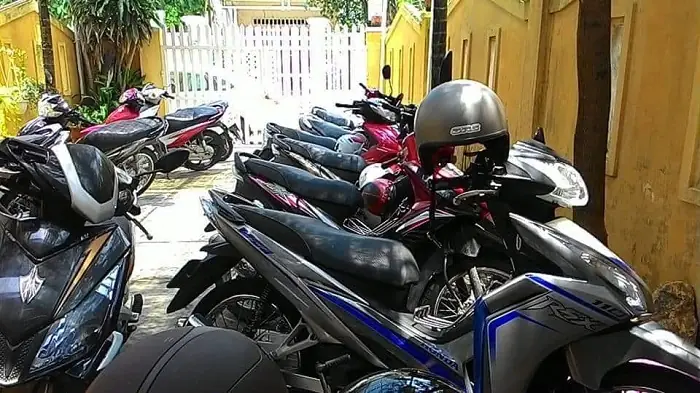 2. Cửa hàng cho thuê xe máy VINABIZ