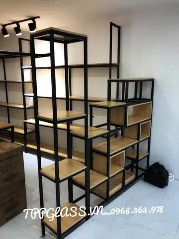 Lựa chọn đồ nội thất trưng bày giày dép hợp phù với thương hiệu