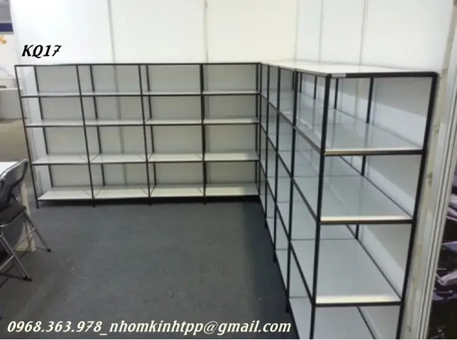 Lựa chọn đồ nội thất trưng bày giày dép hợp phù với thương hiệu
