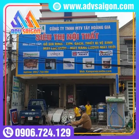 Cách bố trí nội thất shop quần áo 2 mặt tiền vuông góc hút khách