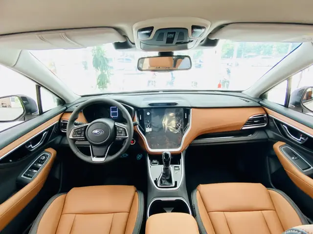 nội thất subaru outback 2018