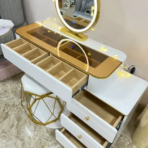 Một số mẫu bàn trang điểm nhập khẩu giá rẻ khác tại Nội thất giá kho Bình Thuận Một số mẫu bàn trang điểm nhập khẩu giá rẻ khác tại Nội thất giá kho Bình Thuận
