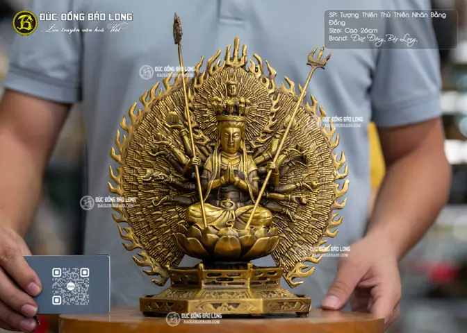 Tượng Phật Thiên Thủ Thiên Nhãn Bằng Đồng Vàng Cao 26cm Có Gì Đặc Biệt?