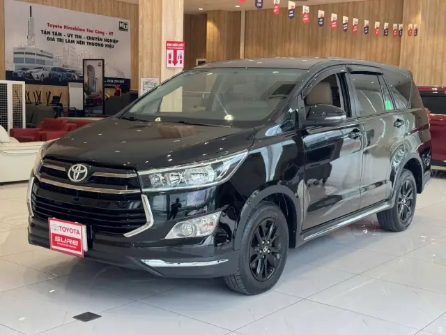 Toyota Innova Venturer 2018 mÃ u Äen 25/2/2025