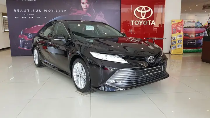 Đánh Giá Ngoại Thất + Nội Thất Xe Toyota Camry 2019