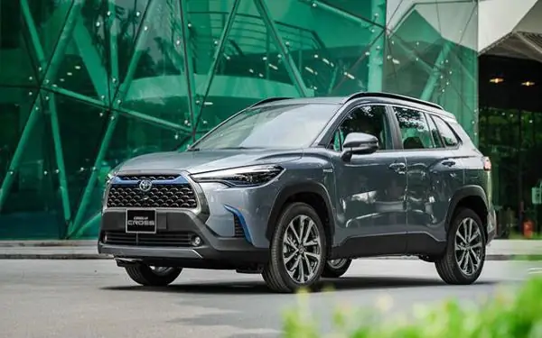 Có gì ở nội thất Toyota Corolla Cross bản tiêu chuẩn?