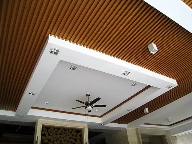 1. Mẫu Ốp Trần Nhựa Lam Sóng