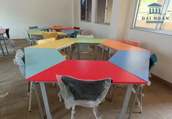 Cung Ứng Sản Phẩm Ghế Bàn Trường Học 7 Màu Cho Trường Thpt Sài Gòn
