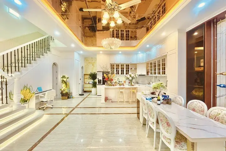 Phòng khám + phòng bếp