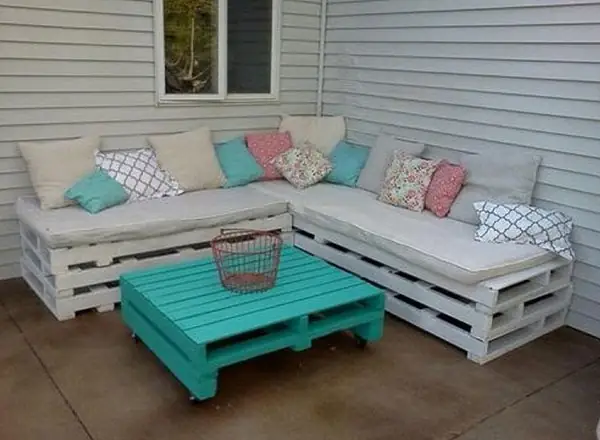 Ghế sofa làm từ gỗ pallet