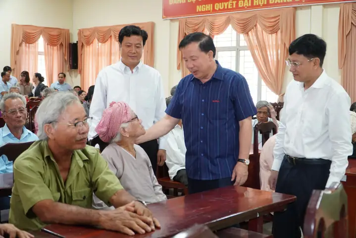 Chủ tịch UBND tỉnh Tây Ninh Nguyễn Văn Út tri ân gia đình chính sách tại xã Đức Huệ