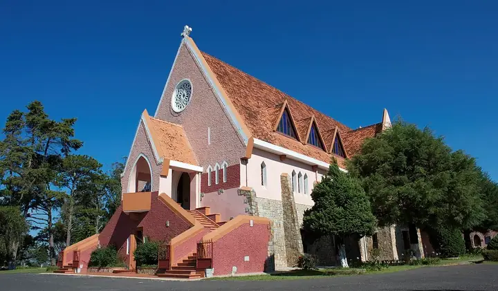 1. Giới thiệu về nhà thờ Domaine de Marie