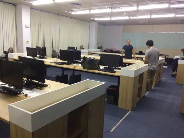 Hình Ảnh Thi Công Nội Thất Văn Phòng Thực Tế