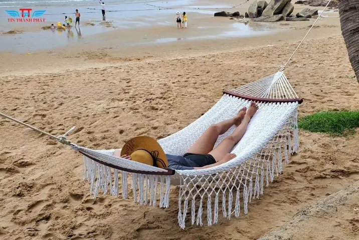 nội thất văn phòng vạn tín thành