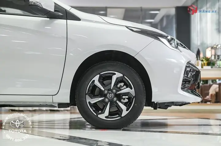 THIẾT KẾ GƯƠNG CHIẾU HẬU VÀ MÂM XE TOYOTA VIOS G 2025 THIẾT KẾ GƯƠNG CHIẾU HẬU VÀ MÂM XE TOYOTA VIOS G 2025