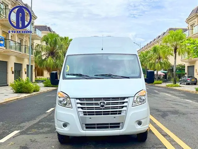Ngoại thất ở xe khách Gaz 19 chỗ Minibus A65R52 E5 ấn tượng