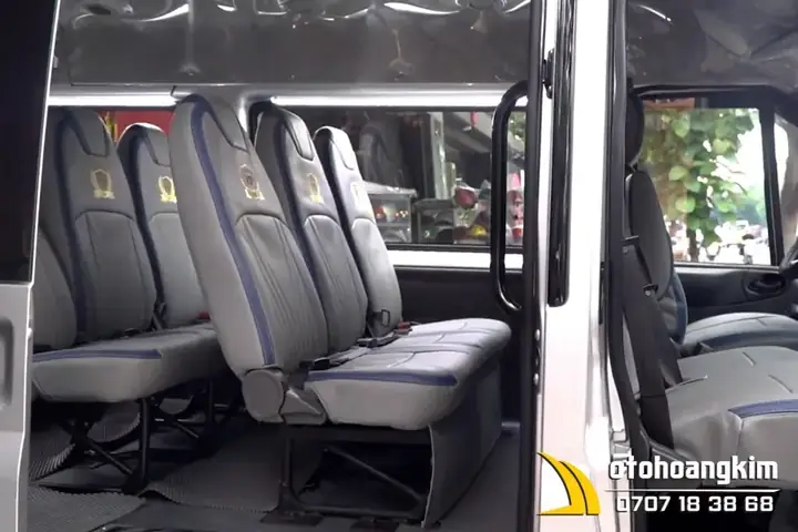 2. Lợi ích của việc bọc ghế xe Ford Transit 16 chỗ: