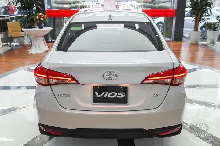 Ngoại Thất Hông Xe Toyota Vios 1.5g 2025 Có Nhiều Đường Gân Dập Nổi Thể Thao, Tăng Cường Tính Khí Động Lực Học Và Độ Cứng Vững Cho Xe