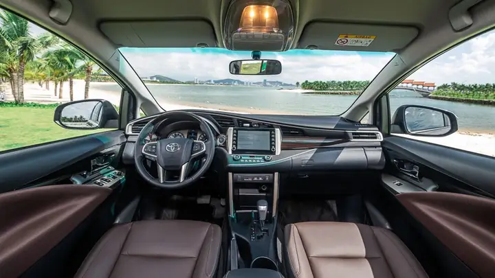 Nội thất xe Toyota Innova 2021